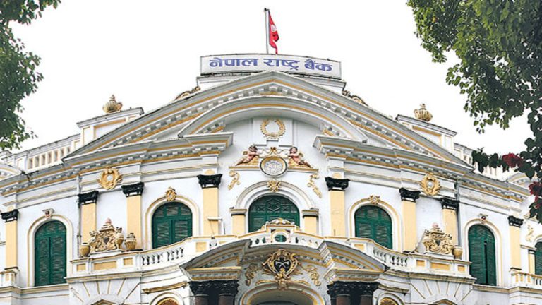 नेपाल ने बैन किये भारत के 500 और 1000 के नए नोट
