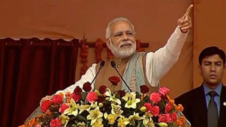 लखनऊ में कांग्रेस, एसपी और बीएसपी पर बरसे मोदी