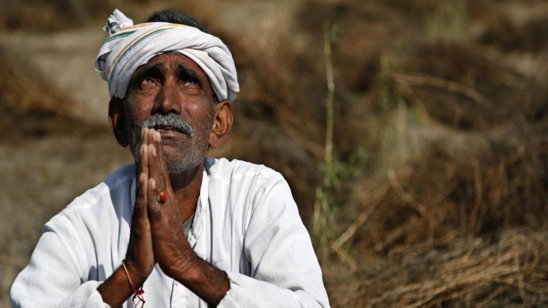 यूपी में किसानों का एक लाख का कर्ज माफ़