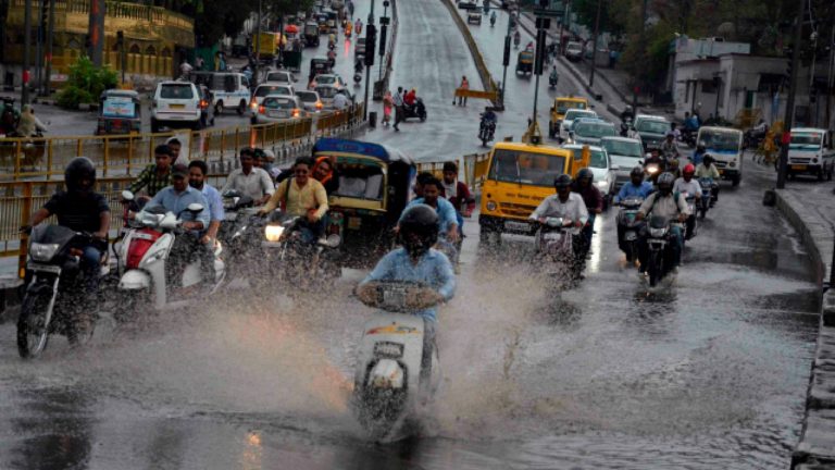 केरल पहुंचा मानसून, दक्षिण भारत सहित अन्य राज्यों में भी बरसे बादल