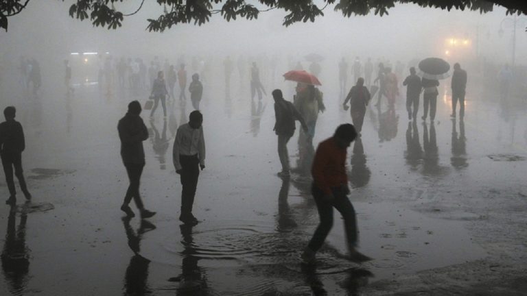 मौसम विभाग ने दी U.P में मौसम बिगड़ने की चेतावनी