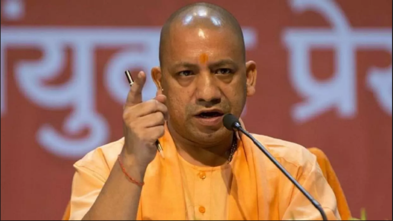 भगवा टाइल्स पर भड़के योगी, अधिकारियों को लगाई फटकार