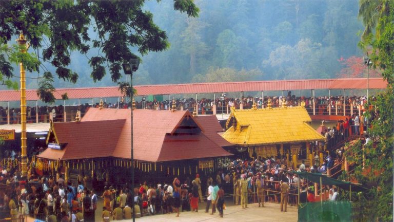 सुप्रीमकोर्ट का बड़ा फैसला, महिलाओं के लिए खुले सबरीमाला के दरवाज़े