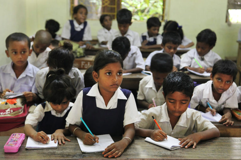 योगी आदित्यनाथ सरकार ने रद्द की 4000 उर्दू शिक्षकों की भर्ती
