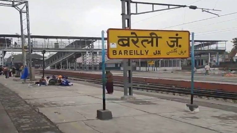 रेलवे इंजन और बोगी लेकर भागा  ड्राइवर, जानिए वजह