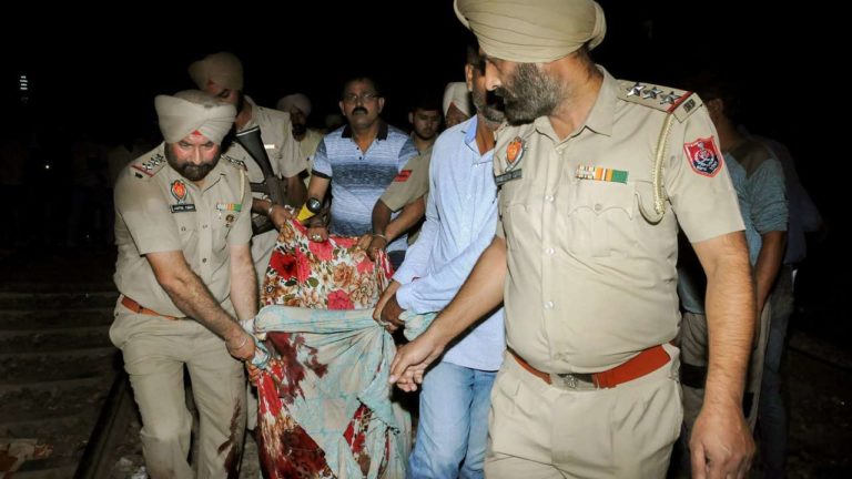 अमृतसर रेल हादसा : मुख्यमंत्री अमरिंदर सिंह ने दिए मजिस्ट्रेट जांच के आदेश