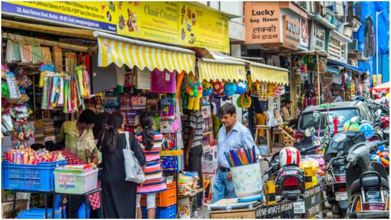 आज से गैर जरूरी सामान की दुकानों को शर्तों के साथ खोलने की छूट, 50% स्टाफ कर सकेगा काम