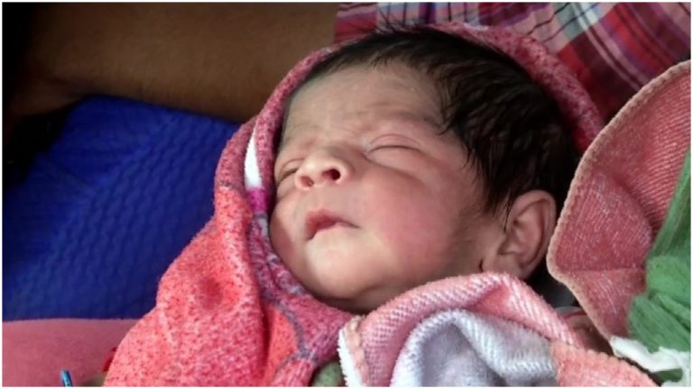 Coronavirus Lockdown: कॉन्स्टेबल ने गर्भवती को पहुंचाया अस्पताल, डिलीवरी के बाद महिला ने अपने बच्चे को दिया उसी का नाम