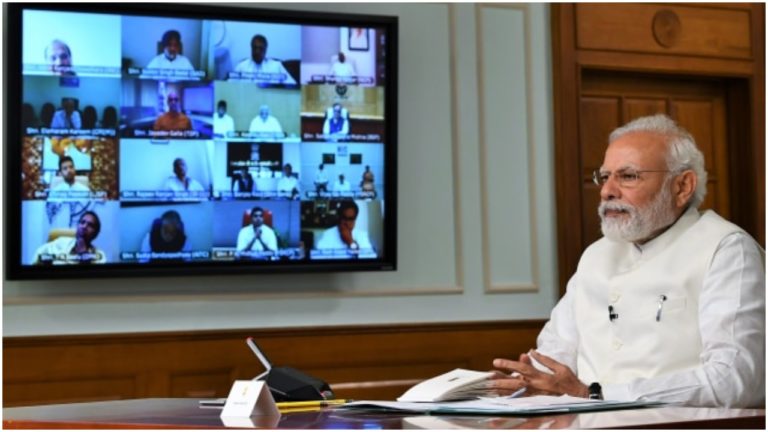 प्रधानमंत्री मोदी ने COVID-19 पर राजनीतिक दलों के नेताओं से चर्चा की, कहा..एक बार में नहीं हटेगा Lockdown