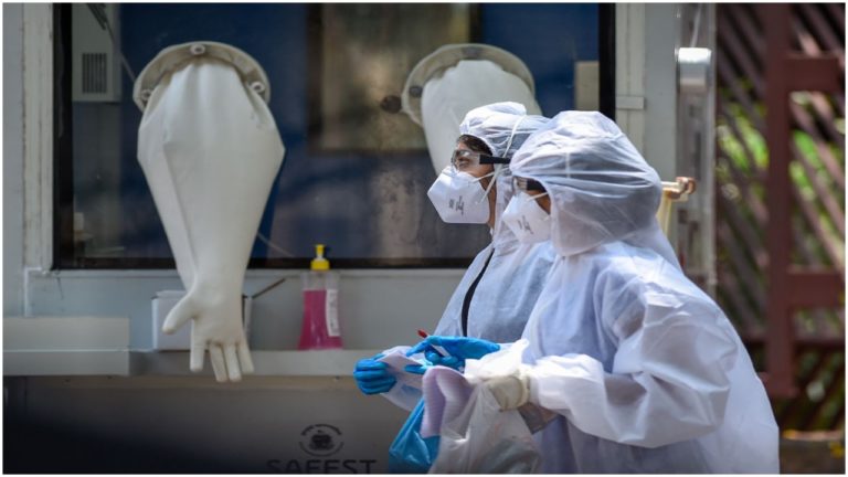 Coronavirus Outbreak : 24 घंटों में हुई 49 लोगों की मौत, कुल संक्रमित मरीज़ों की संख्या बढ़कर पहुंची 26496
