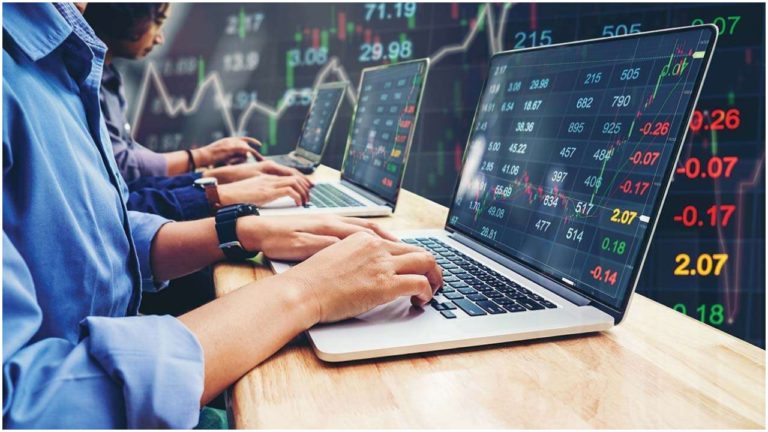 Sensex में 900 अंकों से अधिक की तेजी, Nifty ने फिर 9,000 का स्तर हासिल किया