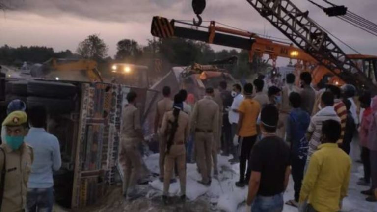 U.P : औरैया में बड़ा सड़क हादसा, दो ट्रकों की टक्कर में 24 मजदूरों की मौत, 35 जख्मी