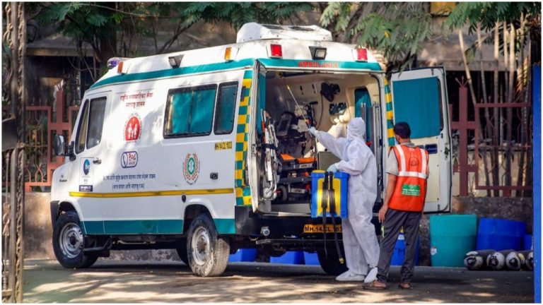 Mumbai में 12 पुलिसकर्मी कोरोना पॉजिटिव, 6 अधिकारी और 40 जवान Quarantine