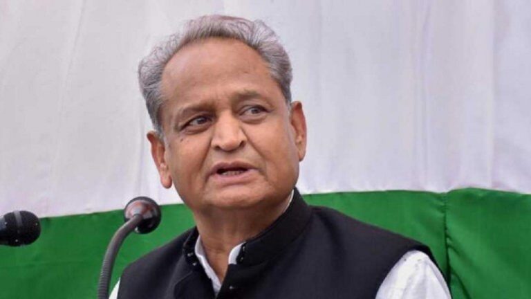 अशोक गहलोत (Ashok Gehlot) ने कहा, ‘पार्टी के सभी विधायक एकजुट, किसी लोभ लालच में नहीं आएंगे’