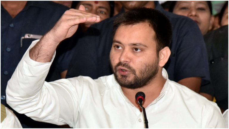 Corona Crisis के बीच अमित शाह (Amit Shah) की बिहार (Bihar) रैली पर तेजस्वी ने साधा निशाना, बोले- ‘राजनीतिक फायदा’ लेने की कोशिश