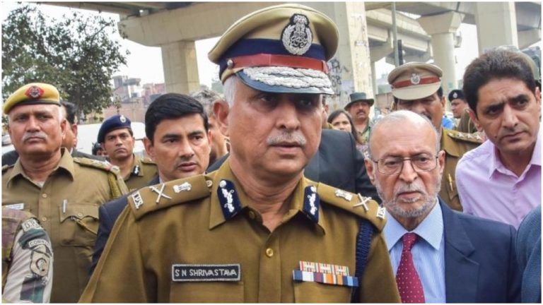 COVID-19 से कर्मियों का बचाव, उनका मनोबल बनाए रखना हमारी प्राथमिकता : दिल्ली पुलिस आयुक्त