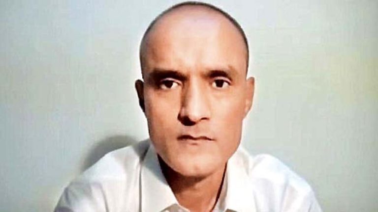 पाक ने कुलभूषण जाधव को राजनयिक संपर्क मुहैया कराया, भारत ने दावे पर उठाए सवाल
