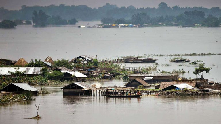 Assam Flood :  20 जिले बाढ़ की चपेट में, छह लाख से अधिक लोग प्रभावित
