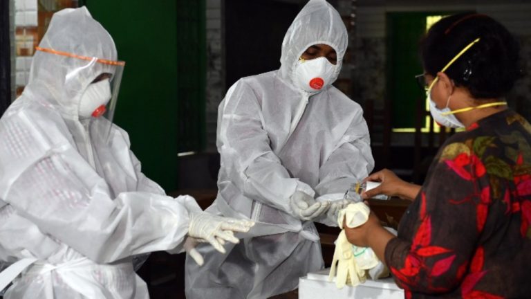 Coronavirus Update : देश में कोविड-19 के 10,302 नए मामले, उपचाराधीन मरीजों की संख्या घटी
