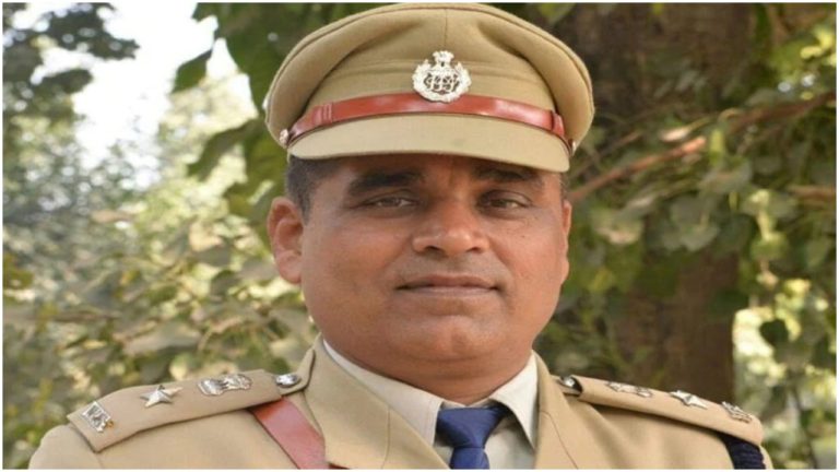 कानपुर एनकाउंटर: 4 आईपीएस अधिकारियों का तबादला, डीआईजी एसटीएफ अनंत देव हटाए गए