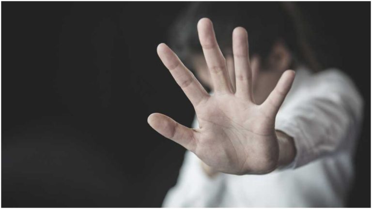 Uttar Pradesh : बुलंदशहर में रेप पीड़िता ने की खुदकुशी, आरोपी की गिरफ्तारी ना होने से थी परेशान