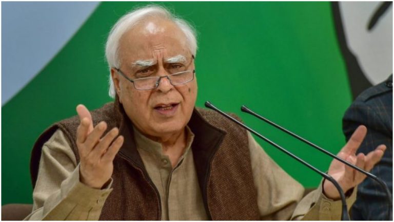 राजस्थान (Rajasthan) के सियासी संकट पर कपिल सिब्बल ने कहा- कांग्रेस को लेकर चिंतित हूं