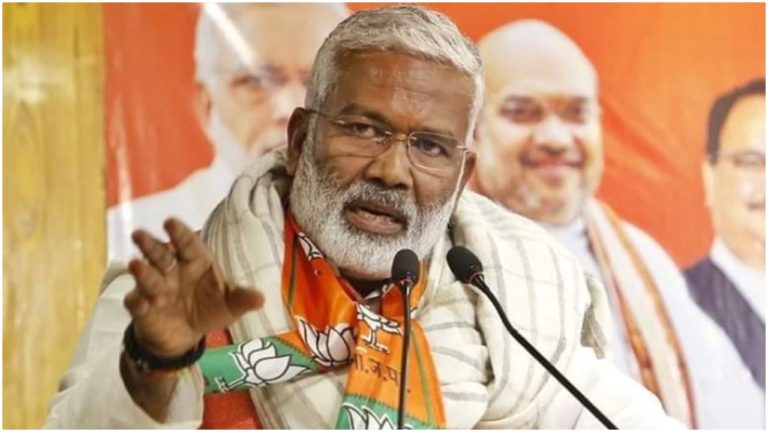 उत्तर प्रदेश के BJP अध्यक्ष स्वतंत्र देव सिंह कोरोना पॉजिटिव, घर पर हुए होम क्वॉरंटीन