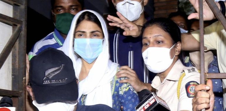 जानिए भायखला जेल में कैसे कटा रिया चक्रवर्ती का दूसरा दिन? कुछ ऐसा रहा रूटीन…