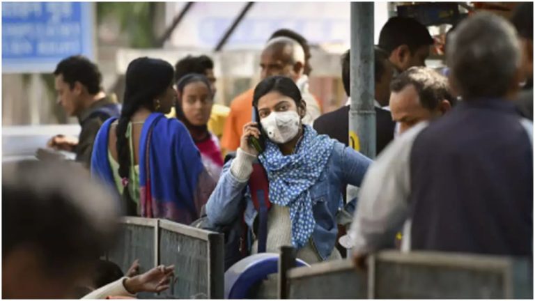 Coronavirus India Update: 24 घंटे में कोरोना संक्रमण के 2323 नए मामले दर्ज, सक्रिय मामलों की संख्या घटकर हुई 15 हजार से कम