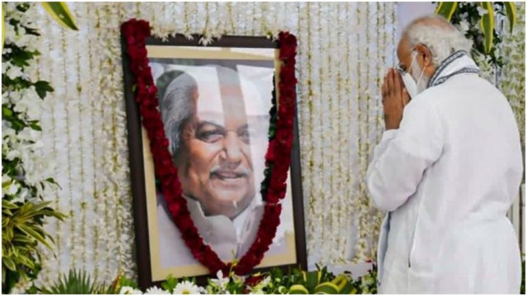 प्रधानमंत्री नरेंद्र मोदी ने केशुभाई, कनोडिया बंधुओं को श्रद्धांजलि दी, पहुंचे केवडिया
