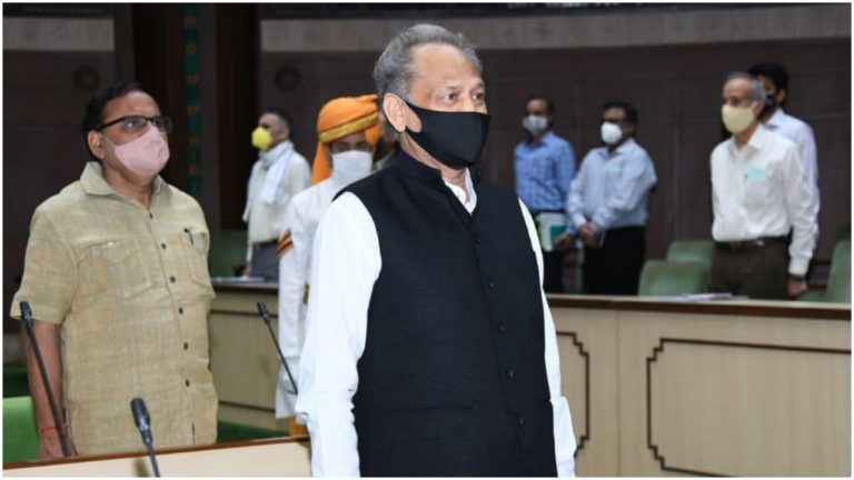 राजस्थान : Coronavirus से बचाव के लिए अब मास्क पहनना होगा जरूरी, सरकार लाई विधेयक