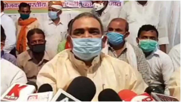 योगी के मंत्री अजीत सिंह पाल ने बताया हाथरस कांड को ‘छोटा सा मुद्दा’, कहा- पीड़िता के साथ नहीं हुआ बलात्कार