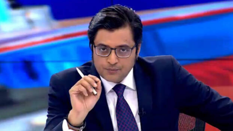 Republic TV Editor Arnab Goswami इंटीरियर डिजाइनर को कथित रूप से आत्महत्या के लिए उकसाने के मामले में गिरफ्तार