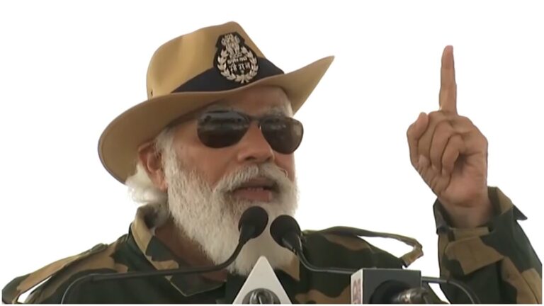 लोंगेवाला में गरजे प्रधानमंत्री नरेंद्र मोदी, बोले-भारत को आजमाया तो मिलेगा ‘प्रचंड जवाब’