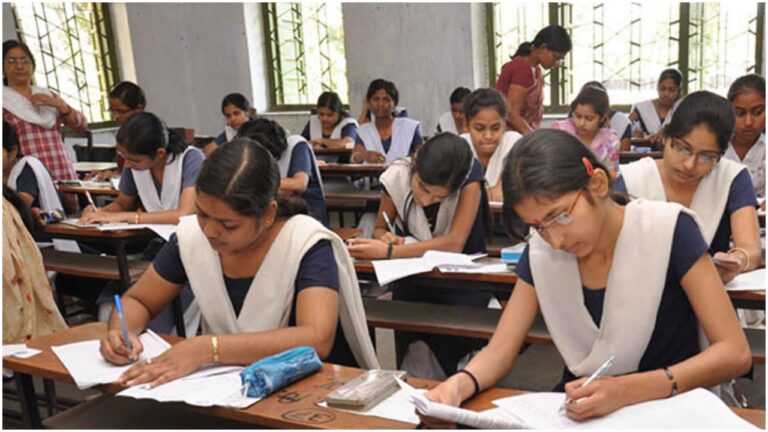 Bihar Board Exams 2021: बिहार बोर्ड मैट्रिक और इंटर परीक्षा की तारीखों में हो सकता है बदलाव, जानिए वज़ह