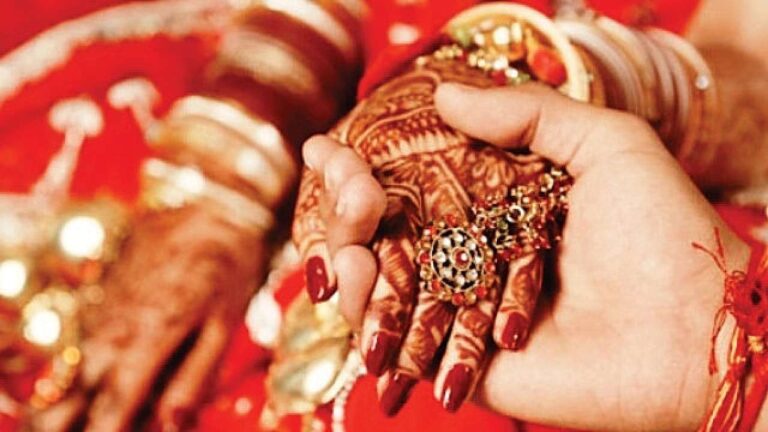 मुजफ्फरनगर : शादी के एक महीने बाद पति-पत्नी ने की खुदकुशी की कोशिश, महिला की मौत, युवक की हालत गंभीर