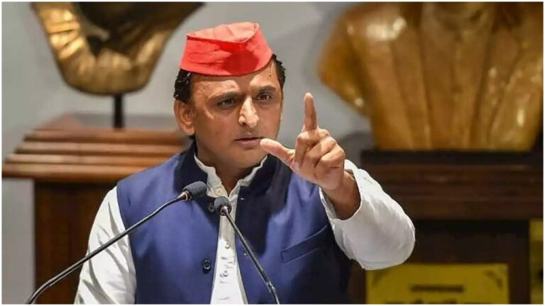 Uttar Pradesh: सपा का भाजपा पर गंभीर आरोप, अखिलेश बोले, भाजपा विधायक खेल रहे ताश, प्रदेश का हो रहा नाश