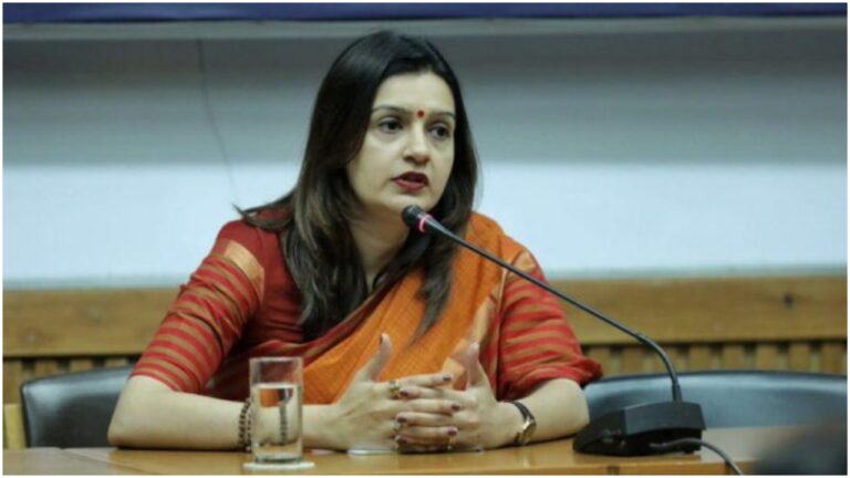 शिवसेना नेता प्रियंका चतुर्वेदी ने नाविकों के स्वदेश वापसी की घोषणा पर प्रसन्नता जतायी