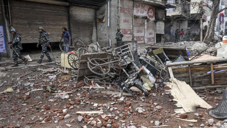 दिल्ली दंगे: मुआवजा राशि बढ़ाने की मांग करने वाली याचिका पर अदालत ने केंद्र, आप सरकार से जवाब मांगा