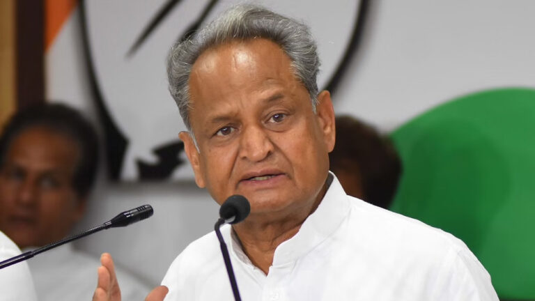 Rajasthan Political Crisis: कांग्रेस अध्यक्ष चुनाव संकट खत्म करने के लिए सोनिया से मिल सकते हैं मुख्यमंत्री अशोक गहलोत