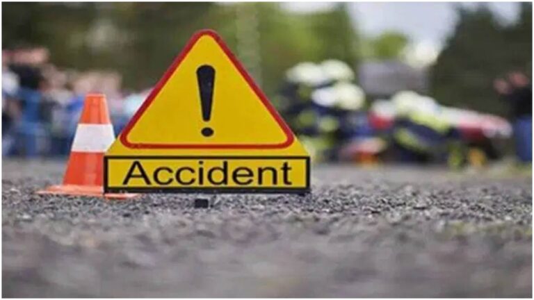 पाकिस्तान में बस दुर्घटना में 18 लोगों की मौत