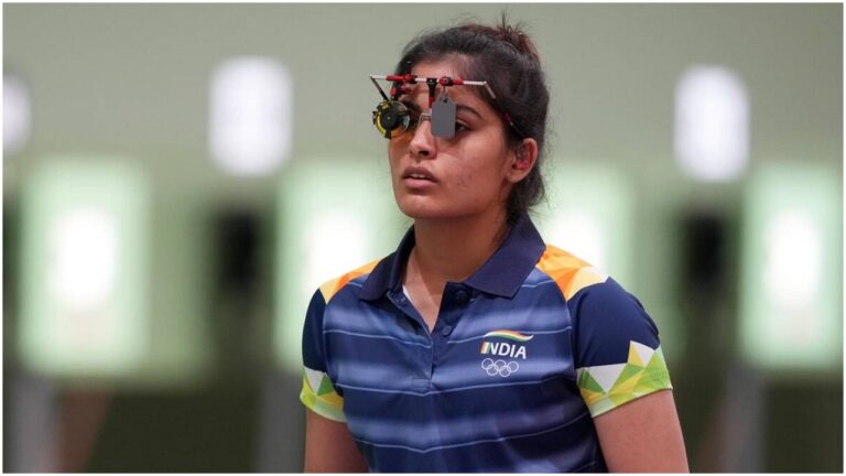 Tokyo Olympics : मनु और राही 25 मीटर पिस्टल फाइनल्स में जगह बनाने से चूकी