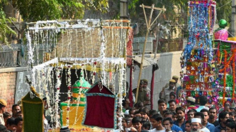 मुंबई हाई कोर्ट ने कुछ शर्तों के साथ दी  मुहर्रम का जुलूस निकालने की अनुमति