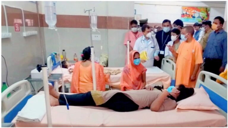 Uttar Pradesh : फिरोजाबाद के दौरे पर आए वरिष्ठ अधिकारी, डेंगू और बुखार की रोकथाम के लिये दिये निर्देश