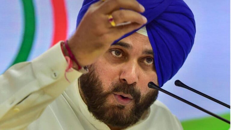 नवजोत सिंह सिद्धू ने राहुल गांधी से की मुलाकात, बने रहेंगे कांग्रेस की पंजाब इकाई के अध्यक्ष