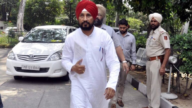 Punjab : पंजाब के मुख्यमंत्री चरणजीत सिंह चन्नी ने Covid-19 से मरने वालों के परिजनों को चार लाख रुपये मुआवजा देने का आग्रह किया