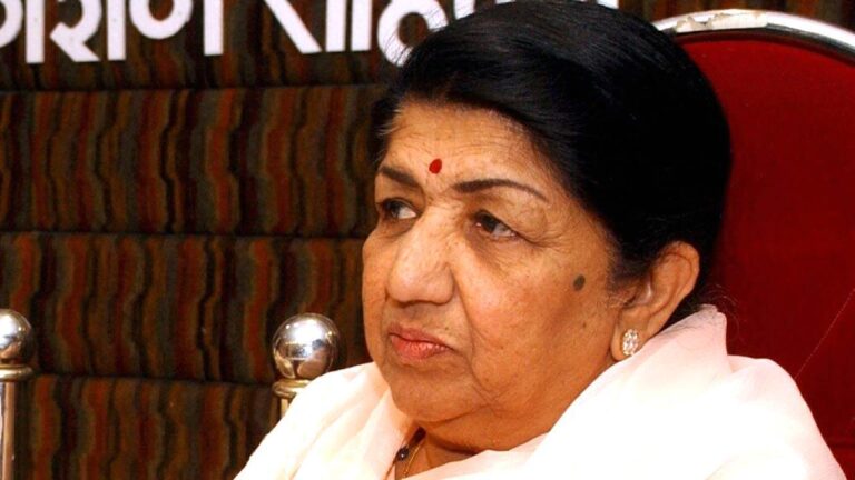लता मंगेशकर के निधन पर शोक की लहर, राष्ट्रपति रामनाथ कोविंद, उपराष्ट्रपति एम. वैंकेया नायडू और प्रधानमंत्री नरेंद्र मोदी ने दी श्रद्धांजलि