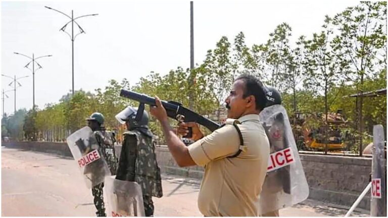 Telangana: शिवाजी की प्रतिमा स्थापना को लेकर तनाव, दो समूहों में भिड़ंत,12 गिरफ्तार