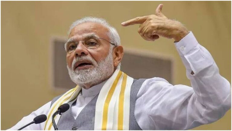 प्रधानमंत्री नरेंद्र मोदी ने सिविल सेवा अधिकारियों से देश की एकता व अखंडता से कोई समझौता ना करने का आह्वान किया