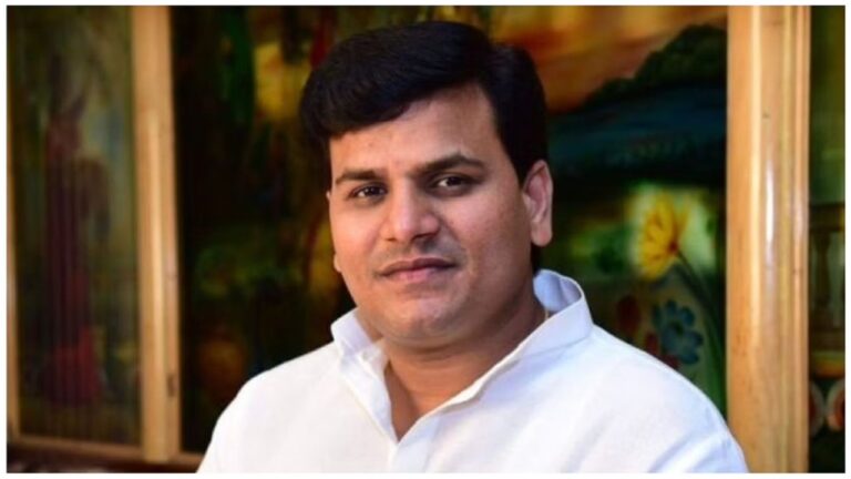 Maharashtra: विधायक की CM उद्धव ठाकरे को चेतावनी, बोले- मुख्यमंत्री आवास के बाहर करूंगा हनुमान चालीसा का पाठ